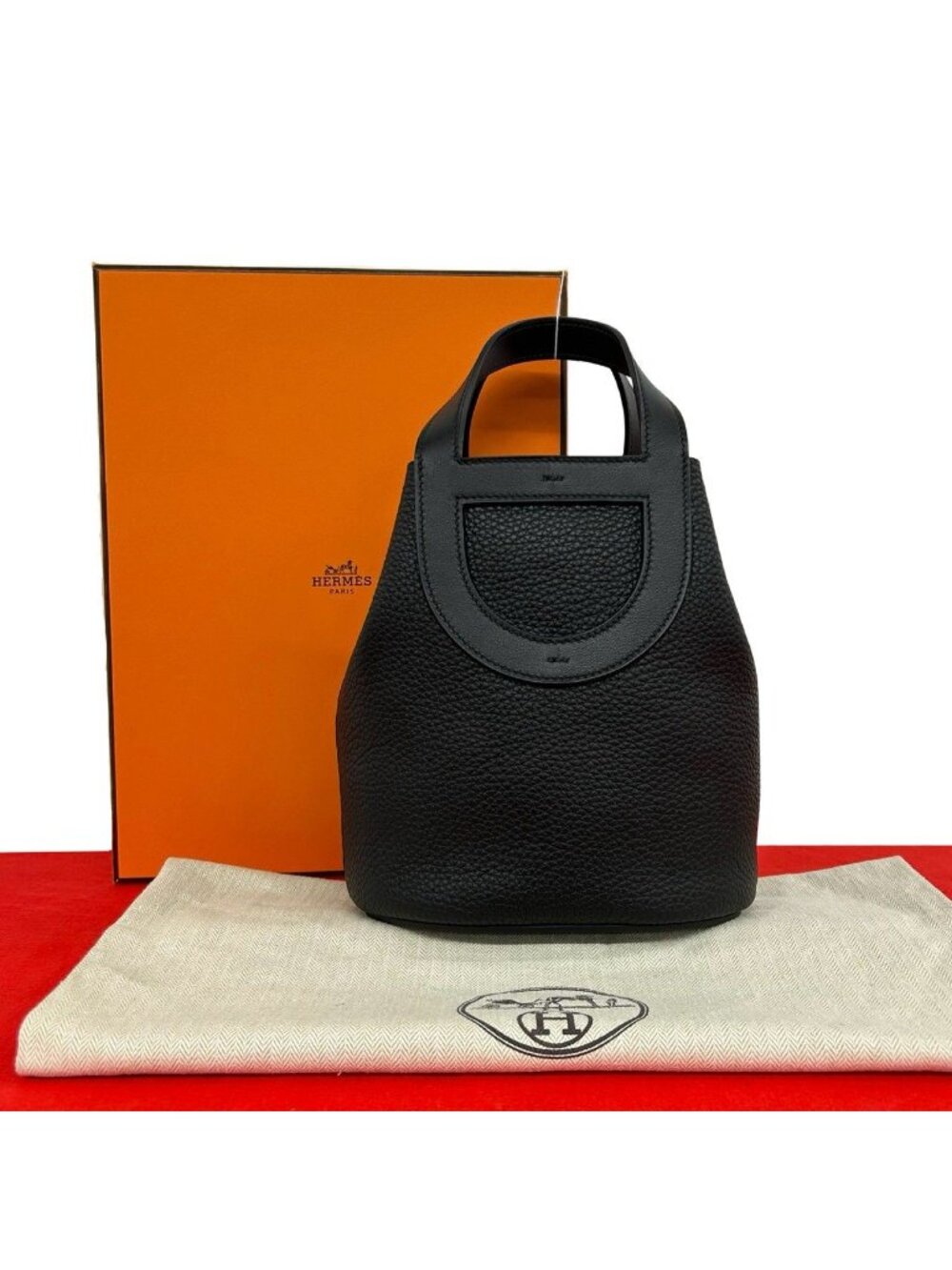 Hermes in the Loop 18 Taurillon Clemence Veau Handbag Black